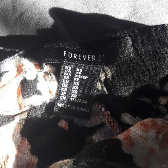 Floral Shorts - Picture 2 of 2